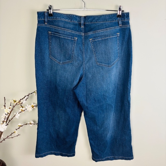 Lane Bryant Wide Leg Crop Jean NWT Size 18 - Picture 4 of 4